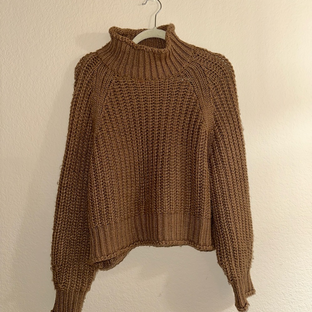 H&M Chunky Knit Brown Turtleneck Sweater - Size Medium